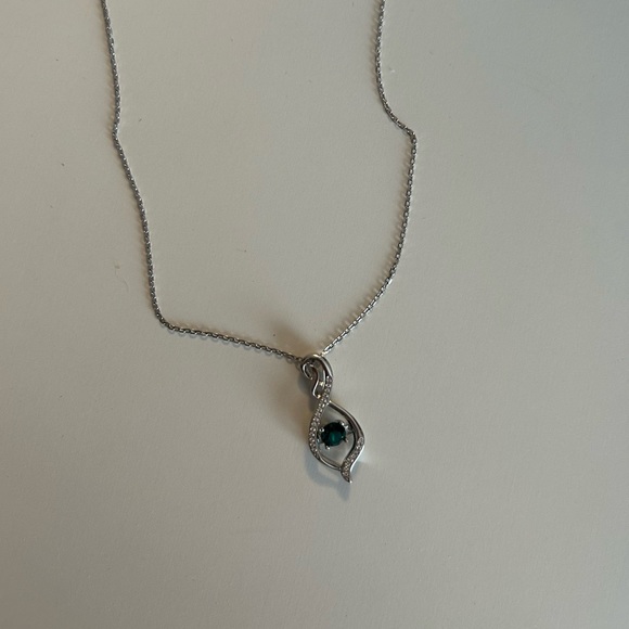 EMERALD NECKLACE - Picture 4 of 5